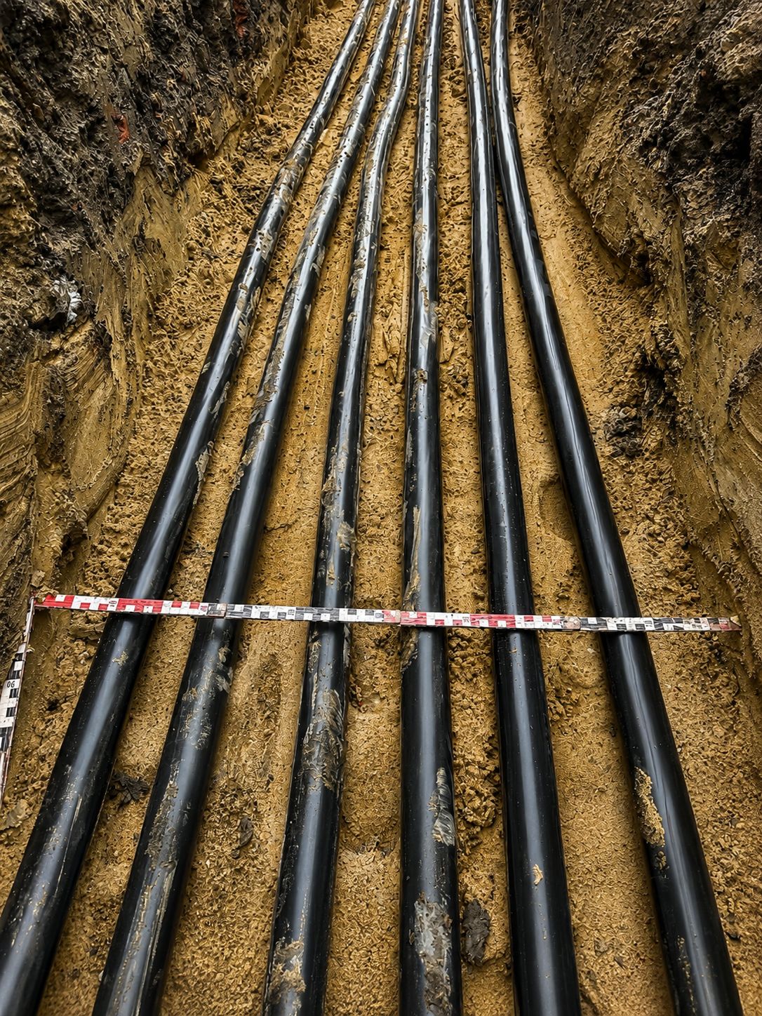 Verlegung von Strom- und Leerrohren